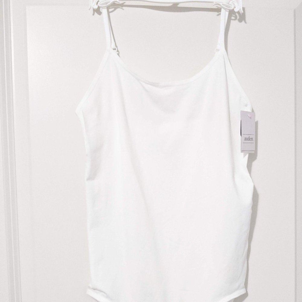 NWT Women’s Seamless Bodysuit – White- Small